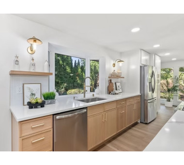 Y-Series Slim Shaker Maple